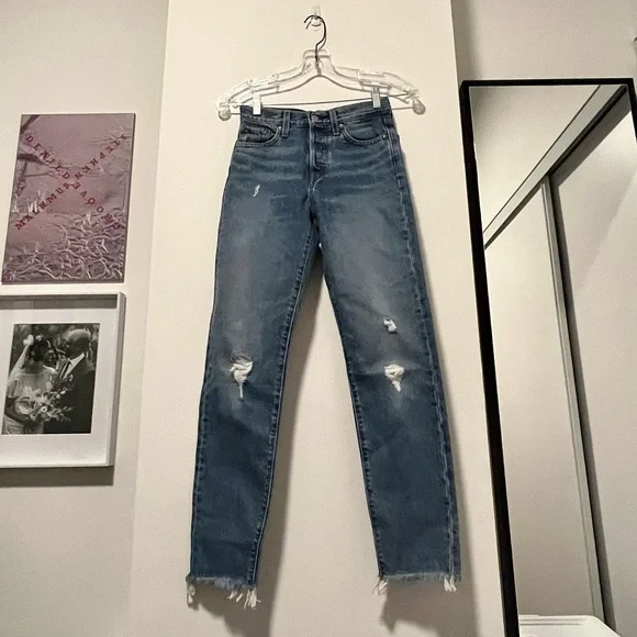 Levi’s Wedgie Icon Fit - The Truth Unfolds - Picture 8 of 10